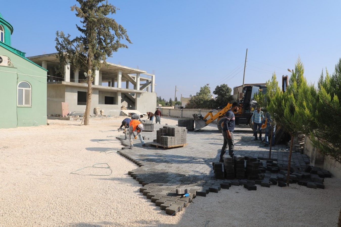 HARRAN KIRSALINDA KİLİTLİ PARKE TAŞI ÇALIŞMALARI DEVAM EDİYOR