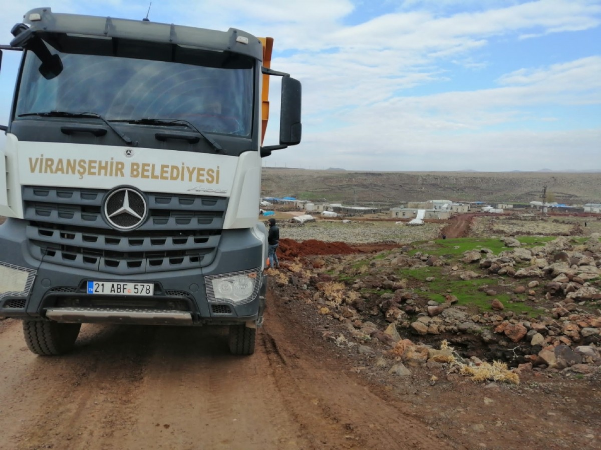 Viranşehir Belediyesi Yaz Kış Demeden Çalışıyor;