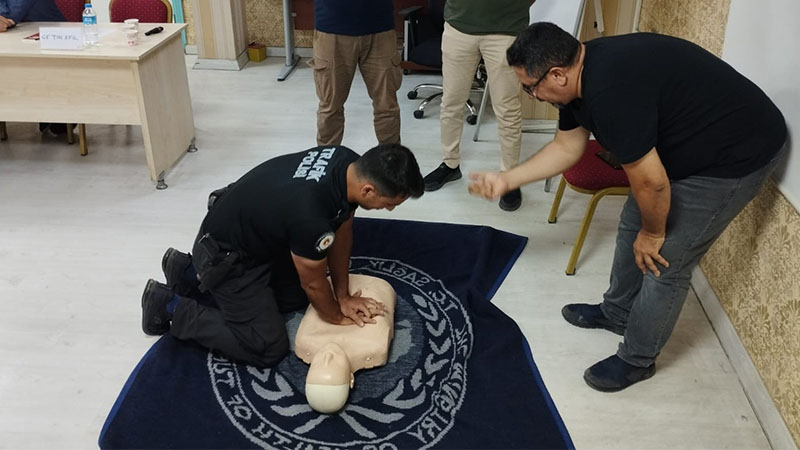 Şanlıurfa'da trafik polislerine ilkyardım eğitimi verildi