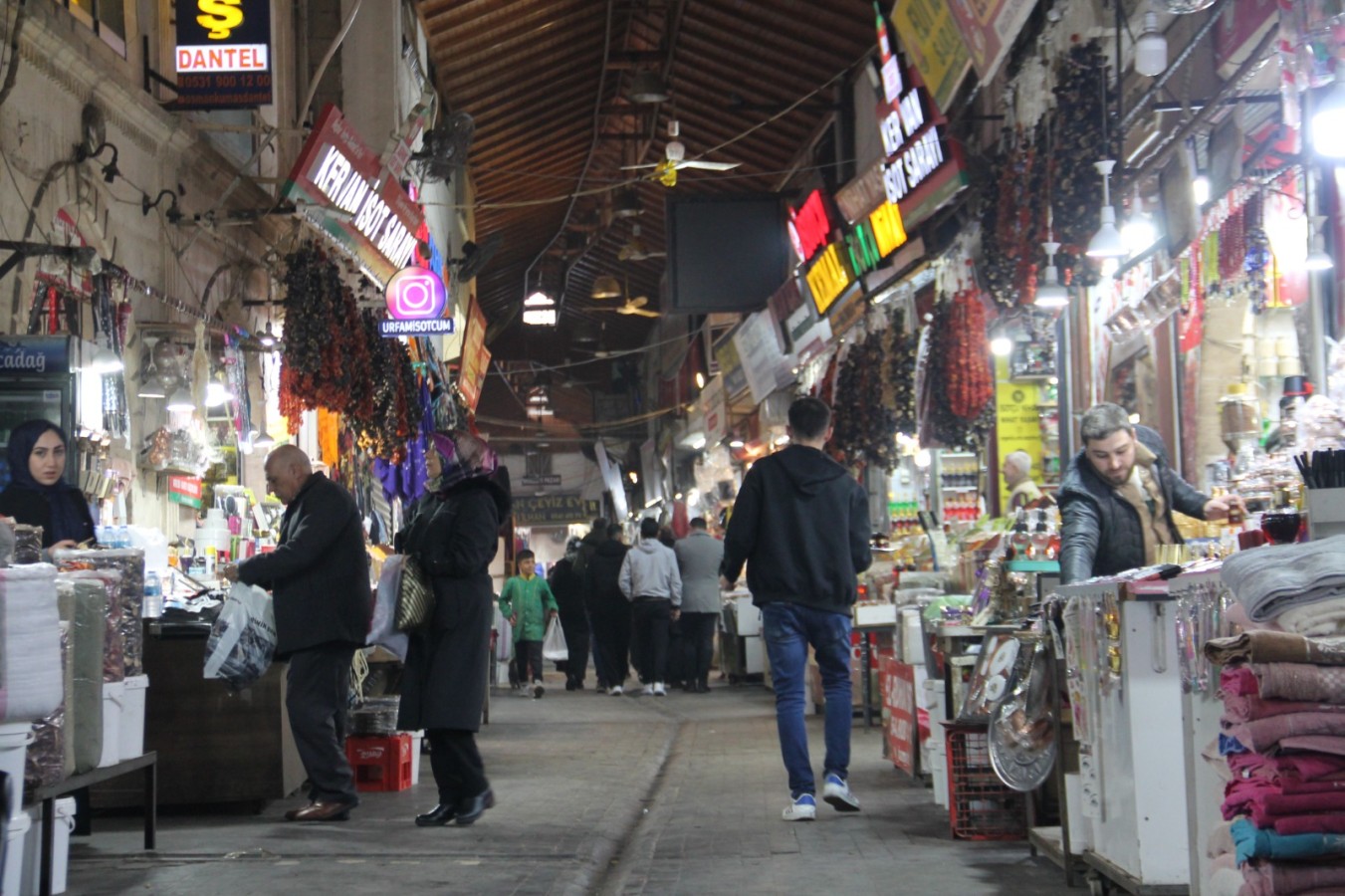 Şanlıurfa’daki tarihi çarşılar popülerliğini hiç yitirmedi!;